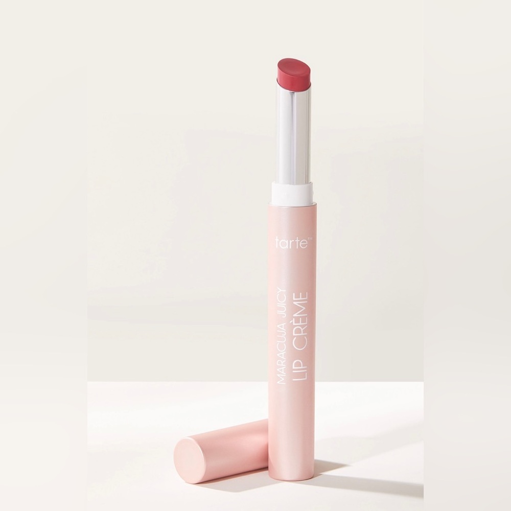 TARTE Maracuja Juicy Lip Crème Hybrid Balm & Hydrating Treatment Lotus